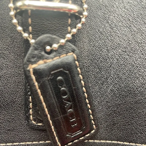 Coach Hampton EUC Black Leather Tote Bag - Picture 10 of 13